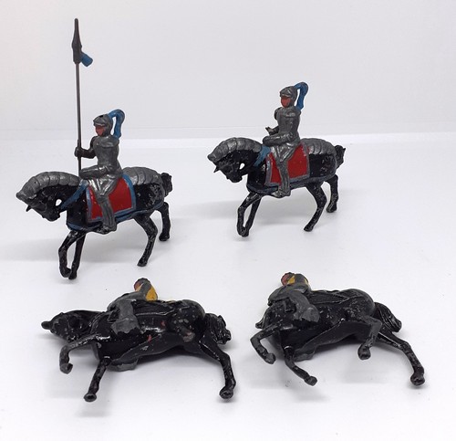 Vintage metal lead knights - 4,