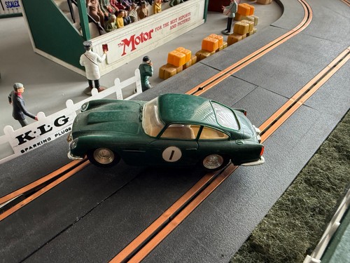 Scalextric vintage c68 aston - scalextric,