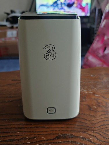 Zyxel three nr5103 mobile wifi - nr5103,