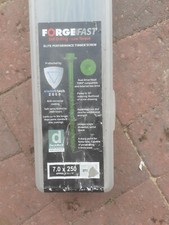 24 ForgeFix Hexagonal/Torx® Compatible Timber T30 Screws Green 7mm x 250mm