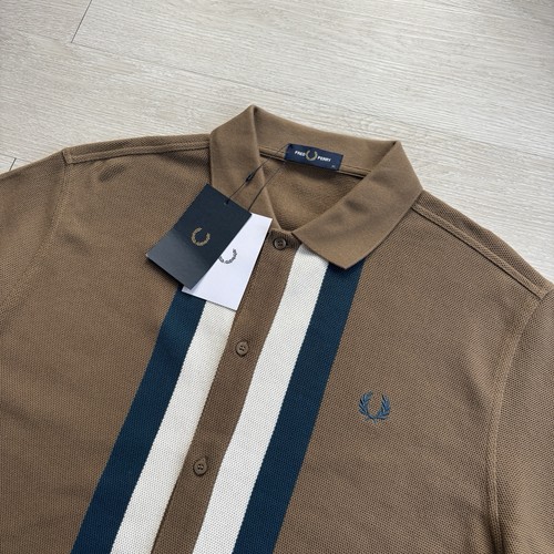Bnwt fred perry - perry, sleeve