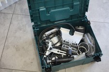 Makita RT0700C 240v router