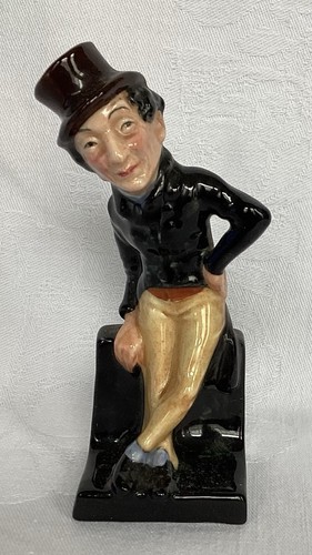 Royal doulton dickens figurine - doulton,