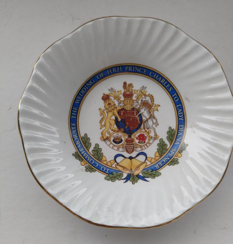 Royal wedding memorabilia - royal,