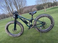 Fat tire full-suspension bike