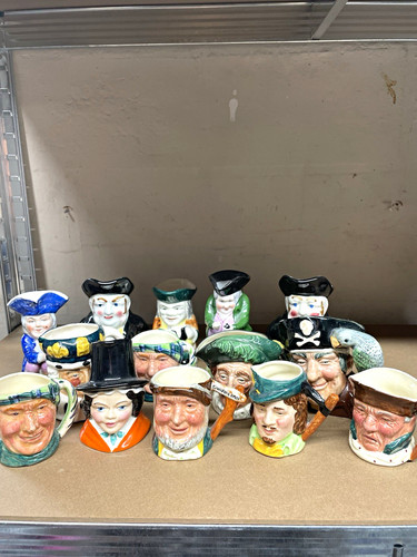 Ceramic toby jug set - toby,