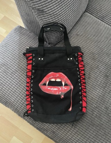 Vintage 2000s gothic - gothic, emo