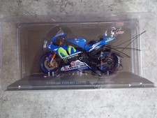 Valentino rossi signed - valentino, yamaha