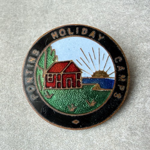 Pontins holiday camp badge - pontins,