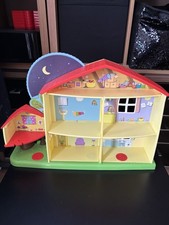 Peppa Pig Peppa's Playtime to Bedtime House Lights & Sounds Bundle Hasbro