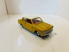 Dinky Toys #133 Ford Cortina