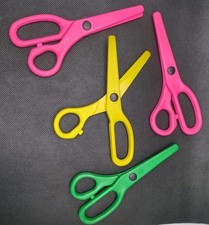 Crafting Scissors for Kids Zig Zag Pattern Plastic Scissors X4 Assorted Colours