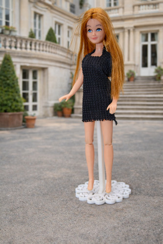 Elegant pippa doll stand - elegant,