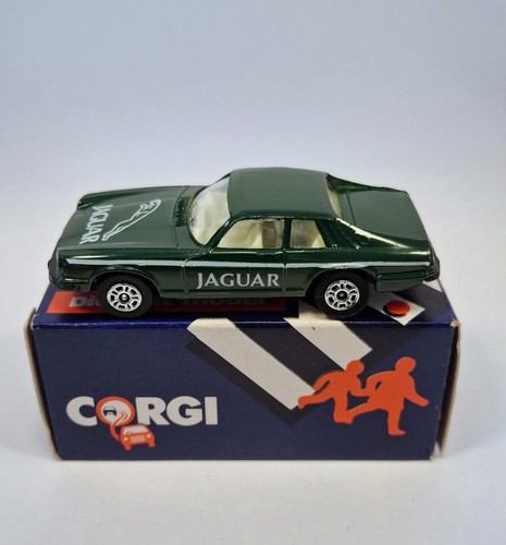 Corgi jaguar track car - -jaguar,