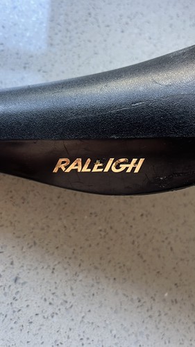 Raleigh burner black seat - raleigh,
