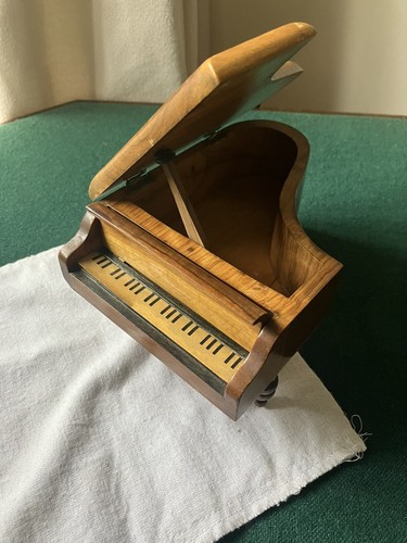 Grand piano trinket jewellery - piano,