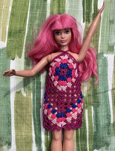 Curvy barbie doll - doll, clothes