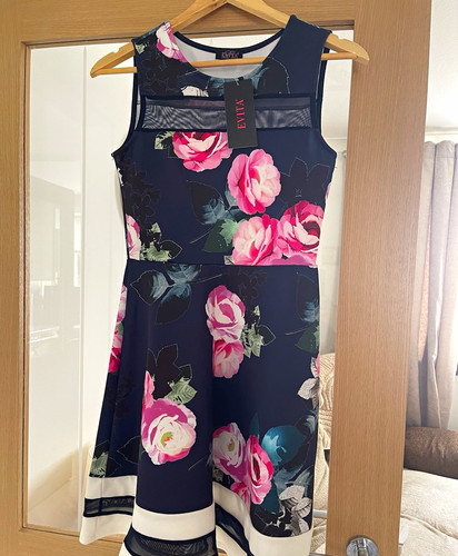 Evita navy floral - floral, fit