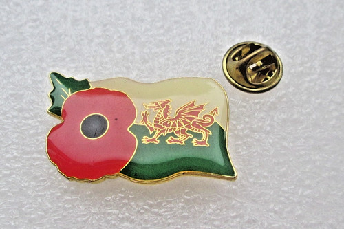 Poppy1 welsh dragon wales pin - poppy1,