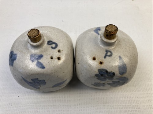 Studio art pottery - art, &