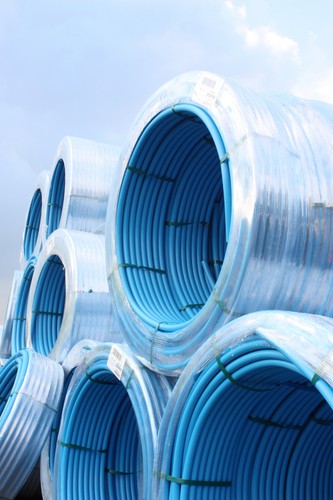 Blue mdpe water pipe yellow - blue,