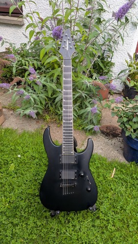 Jackson slsmg soloist guitar - jackson,