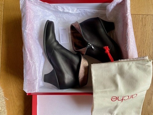 Arche ankle boots size - arche,