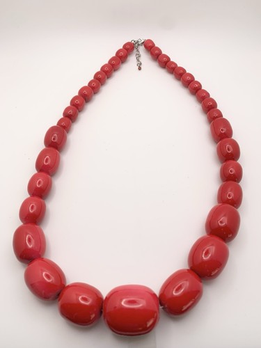 Chunky red bead - chunky,
