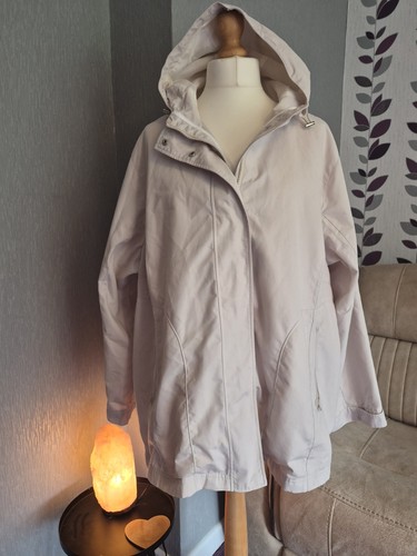 Grey osbourn cream - &,
