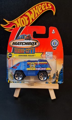 Matchbox hero city police 2003 - hero,