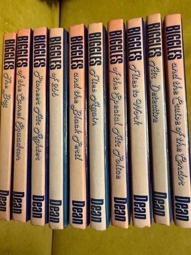 Biggles complete set capt - biggles, set,capt