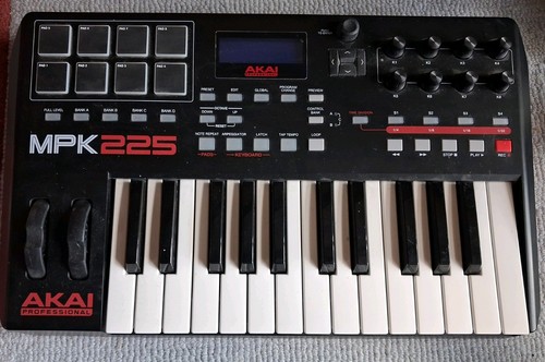 Akai mpk225 midi keyboard - mpk225,