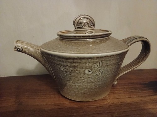 Springs farm pottery - farm, teapot