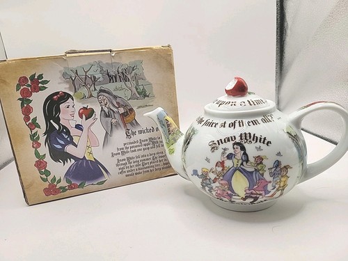 Snow white porcelain teapot - snow,
