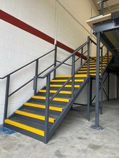 New Mezzanine Floor Staircase Mezz Floor Used Mezz Floor Steel Staircase