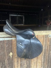 Albion K2 Jump Saddle 17.5” MW