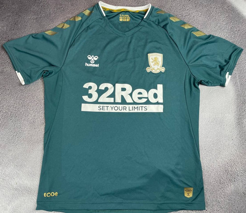 Middlesbrough 2021 2022 hummel - middlesbrough, 2021/2022