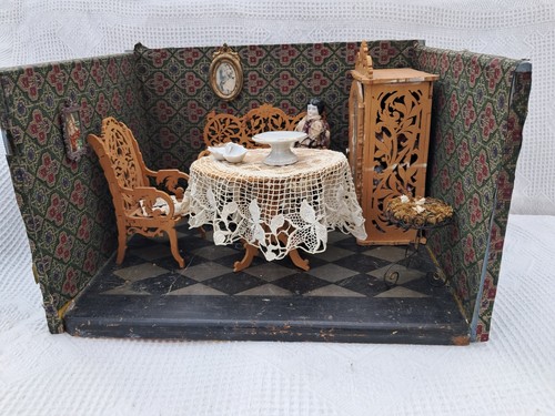 Beautiful antique dollhouse - beautiful,