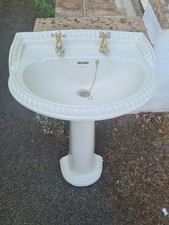 Heritage Champagne Rope Basin & Pedestal With Taps & Fittings. Good Condition.
