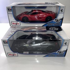 2-Pack Ferrari Laferrari Ferrari 458 Speciale Maisto 1:18 Diecast Cars Red Grey