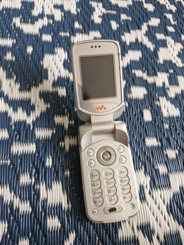 Sony ericsson w300i mobile - sony,