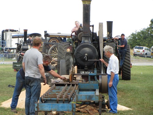 Photo 6x4 sawing demonstration - photo,