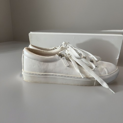 White stradivarius shoes size - white,