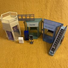 Vintage MGA Lil’ Bratz Shopping Mall Play Set With Escalator