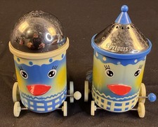 Salt & Pepper Shakers Wind Up