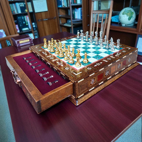 Chess set with storage inlay - set,