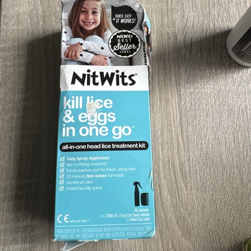 Nitwits all one - head, lice