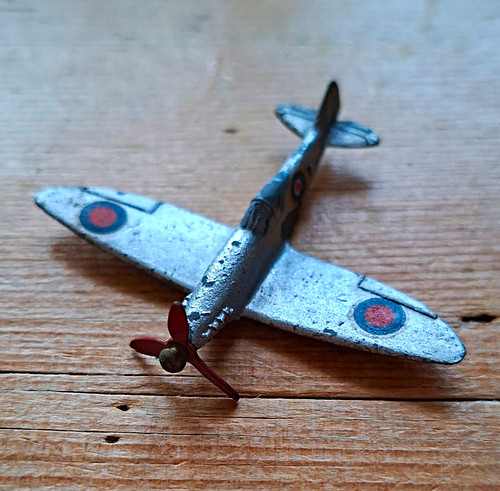 Vintage dinky toys - dinky, spitfire