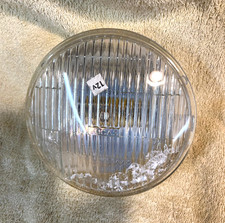 LUCAS FT14 SEALED BEAM 5 3/4"
