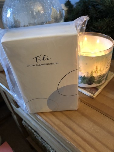 Tili facial cleansing brush - facial,